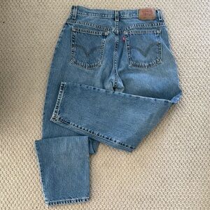 Relaxed fit Levi's 550